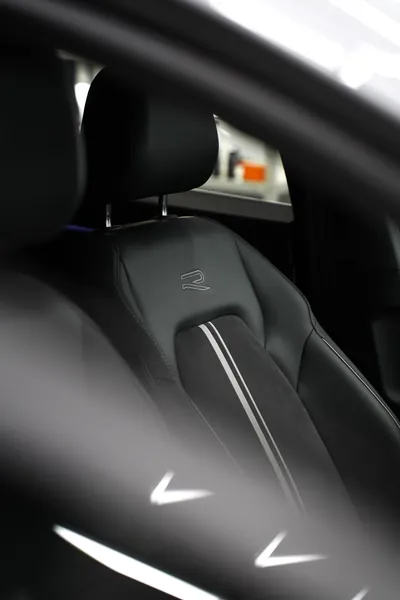 Оклейка зон риска VW Golf R, фото 6
